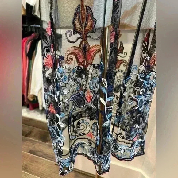 SHEIN Super sheer hand embroidered Kimono/Robe/ Cover Up Size Small - Picture 3 of 6